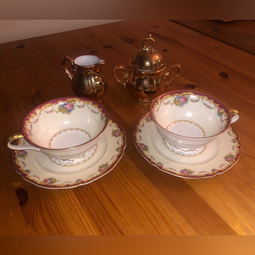 Vintage Bavarian China 2 Tea Cups & Saucers